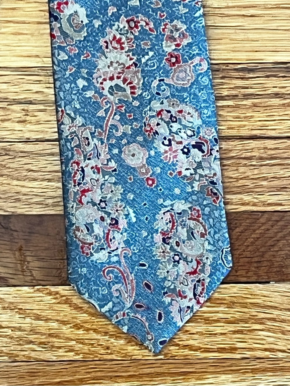 Vintage Wembley Neck Tie Brocade Floral Paisley Polyester 90s/Y2K Retro USA Made
